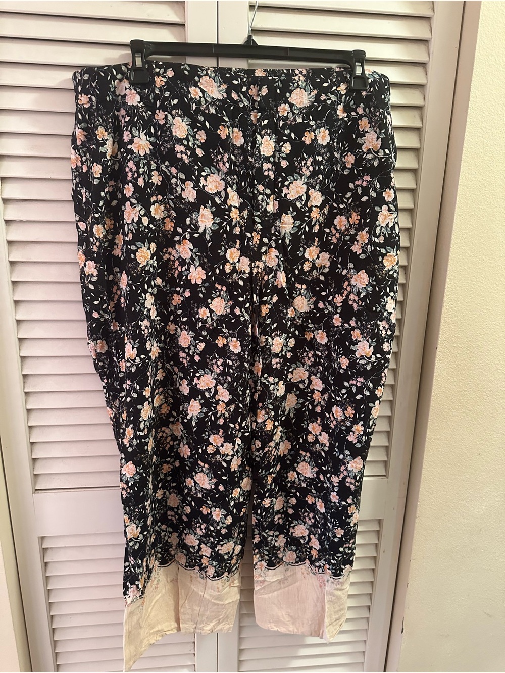 LC Lauren Conrad Black Floral Wide-Leg Pants with Cream Hem